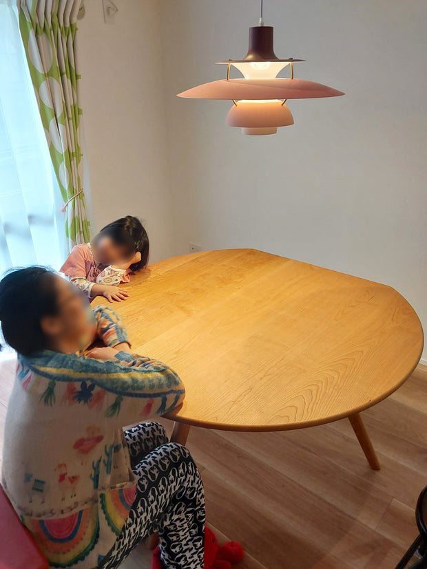 納品事例:壁付けできる丸テーブル