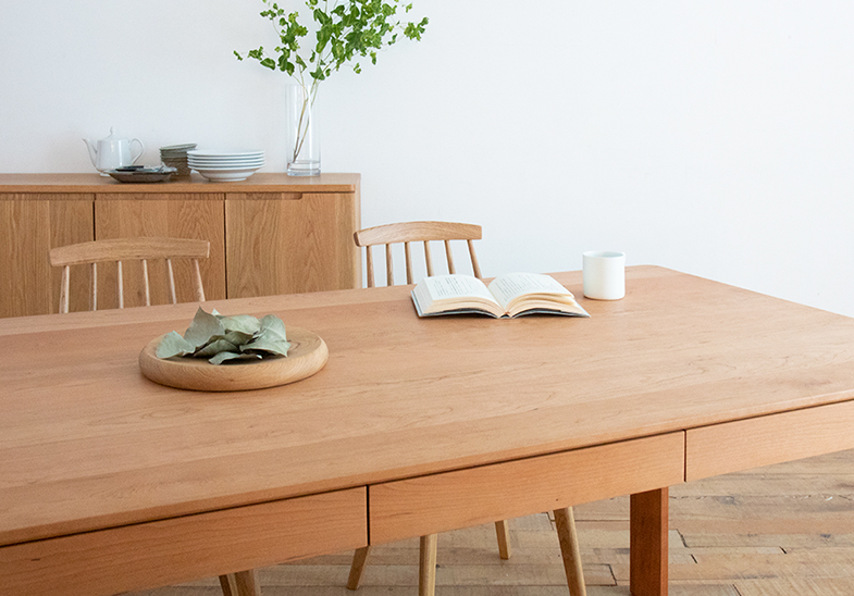 MIMOSA DINING TABLE